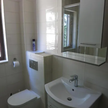 Apartman Ferienwohnung Auf Der Kroatischen Insel Malinska Mit Blick Aufs Meer